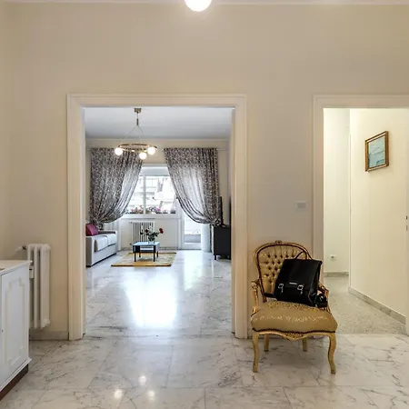 Casa Nostra Vaticano * Rom
